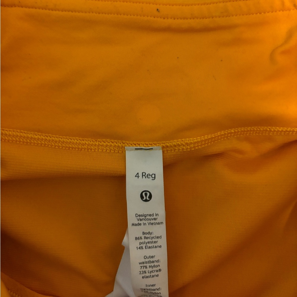 Lulu lemon speed up shorts size 4